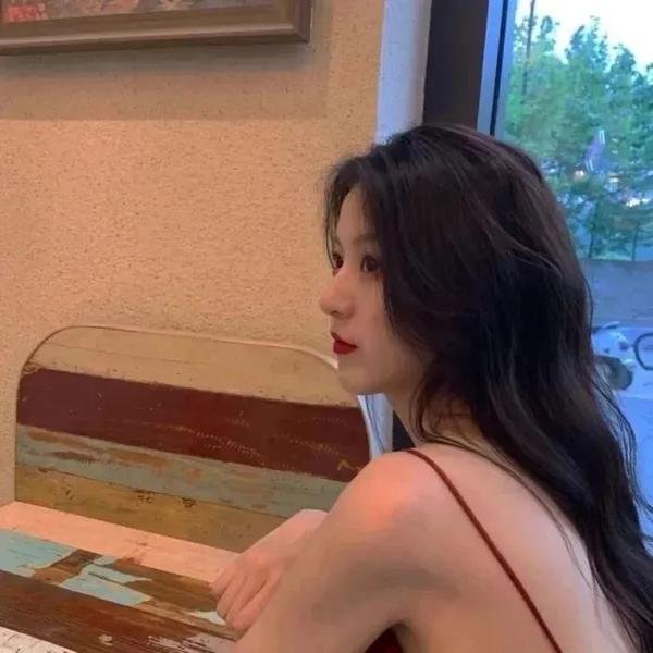 半生与你共白头